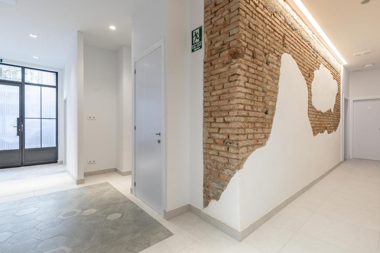 Apt With Antique Floor & Lots Of Sun Light Βαλένθια Εξωτερικό φωτογραφία