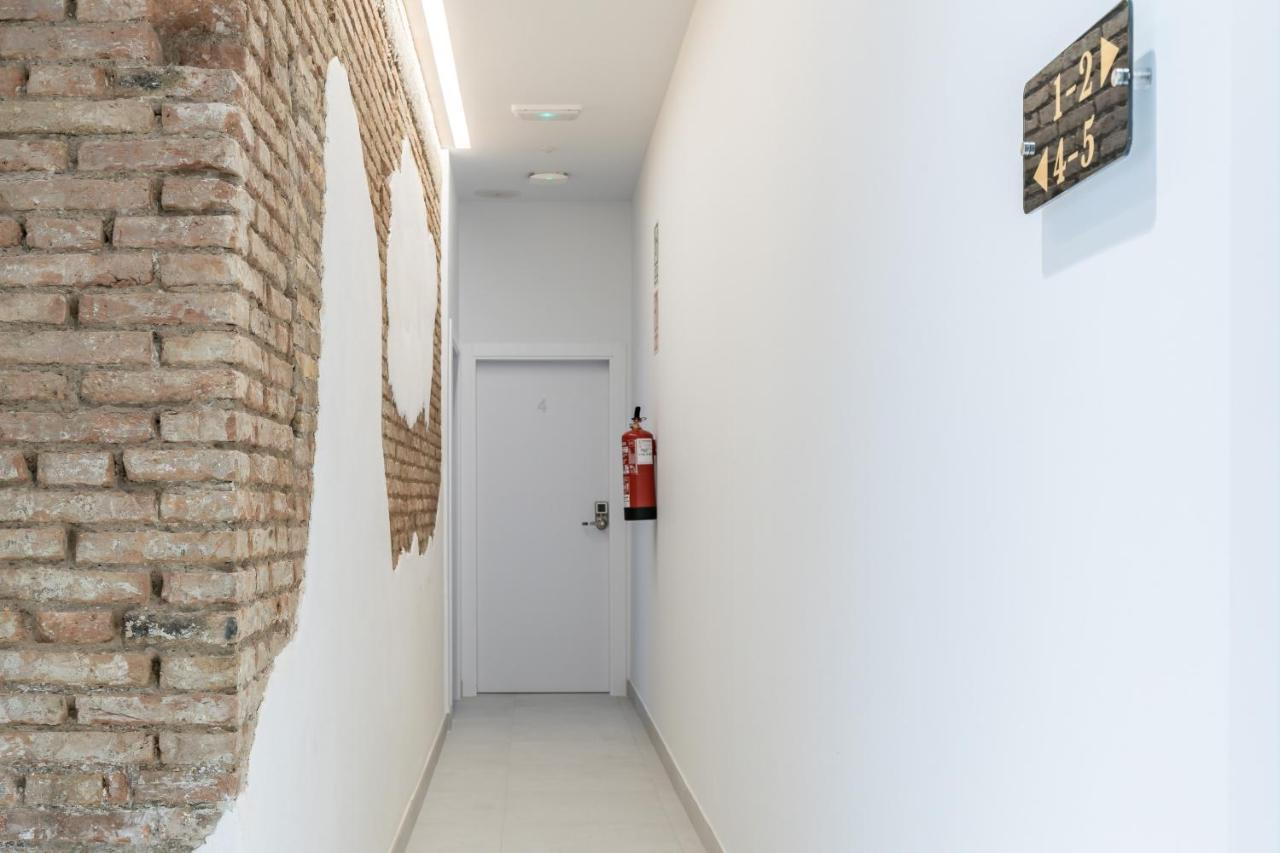 Apt With Antique Floor & Lots Of Sun Light Βαλένθια Εξωτερικό φωτογραφία