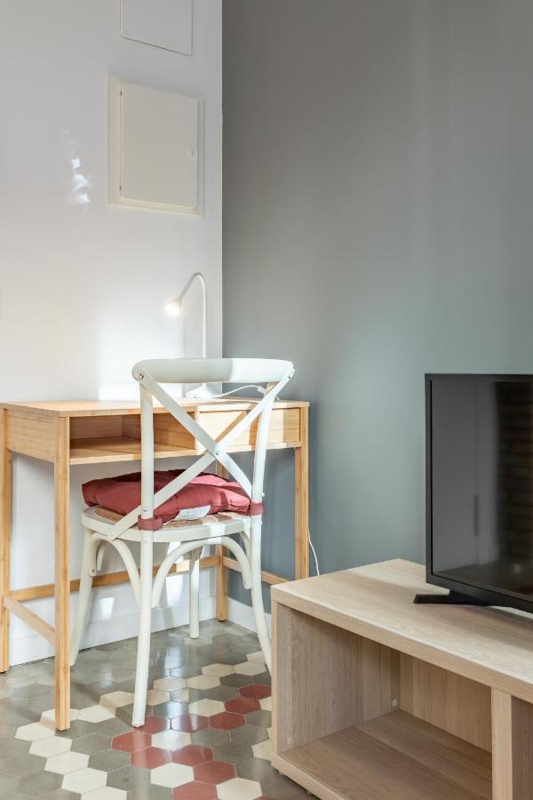 Apt With Antique Floor & Lots Of Sun Light Βαλένθια Εξωτερικό φωτογραφία